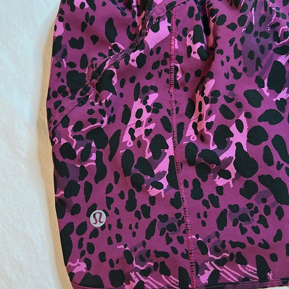 Lululemon Track That Mid-Rise Lined Short 5" Size 6 - Picture 6 of 10